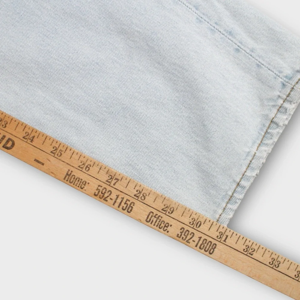 Vintage Levi's 501 Jeans Mens 30x31 Made in USA Light Wash Distressed Ripped‎
